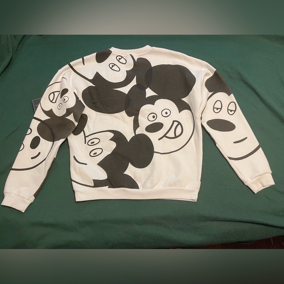 Disney Art Series Mickey Sweatshirt - Picture 6 of 12